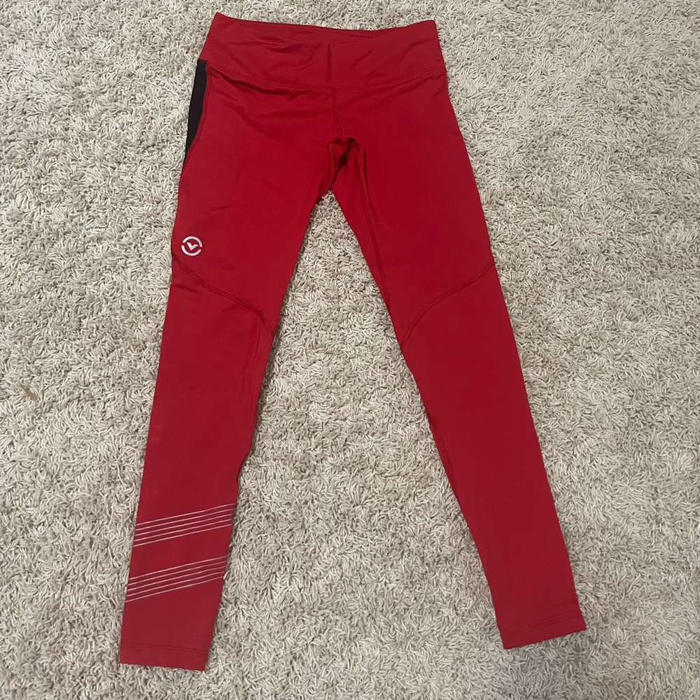 Virus small red athletic leggings